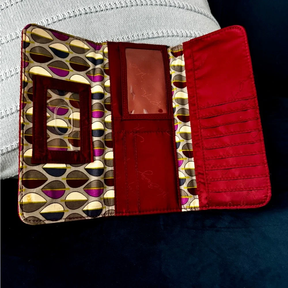 Vera Bradley Quilted Classic Merlot Burgundy Trifold Large Wallet - Picture 5 of 14